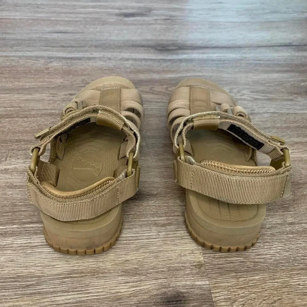 Shaka hiker Gurkha sandals in tan - size 7 mens